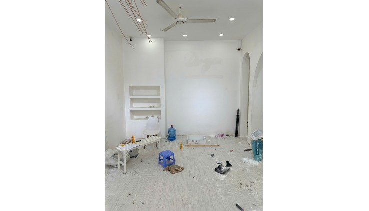 Bán shophouse 110m2  Lê Văn Sĩ Phú Nhuận kinh doanh sầm uất