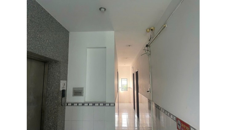Bán Nhà 5 Tầng, đang KD Khách sạn đường Bình Thanh, 8x18m, 24 Phòng, giá 12.7 tỷ.