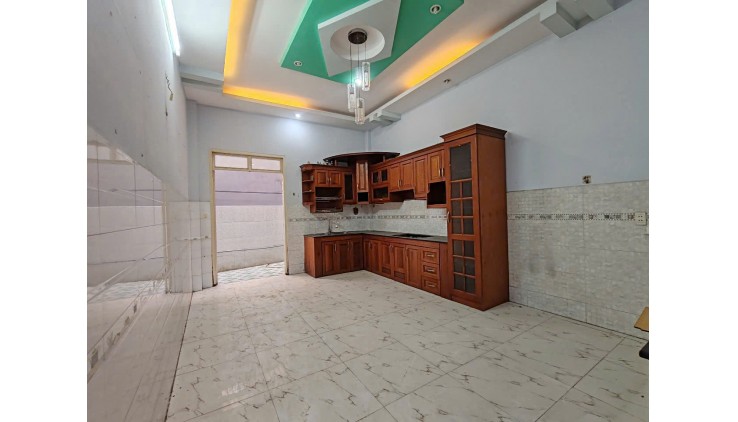 BÁN NHÀ GÒ VẤP_ HXH _ 65M2 _ 4PN _ 5WC _ CÓ 2 SÂN THƯỢNG.