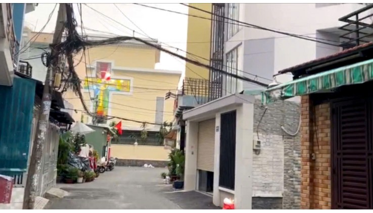 Nhà nguyên căn đối diện chợ Hạnh Thông Tây,đường Quang Trung, Phường 11, Gò Vấp 10 triệu.