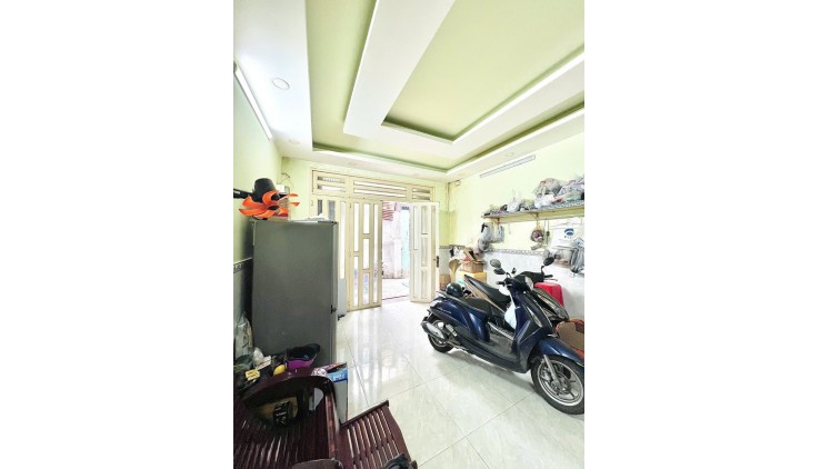 Bán nhà hẻm Luỹ Bán Bích, Tân Phú, DT 4.2m x 15m Giá tốt 5.6 tỷ sổ hồng