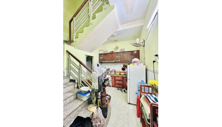 Bán nhà hẻm Luỹ Bán Bích, Tân Phú, DT 4.2m x 15m Giá tốt 5.6 tỷ sổ hồng