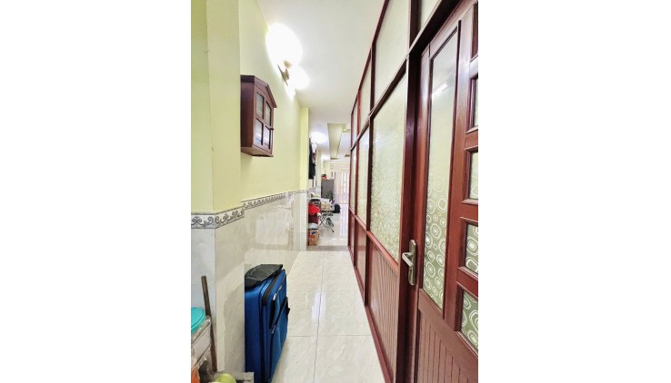 Bán nhà hẻm Luỹ Bán Bích, Tân Phú, DT 4.2m x 15m Giá tốt 5.6 tỷ sổ hồng