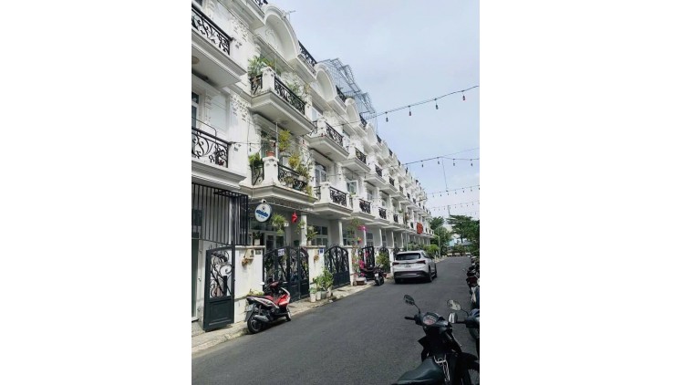PHÂN LÔ Ở NGAY  - HÀ HUY GIÁP - Q12 - MẶT TIỀN ĐƯỜNG 8M -  KINH DOANH - 52M2- NHỈNH 6T