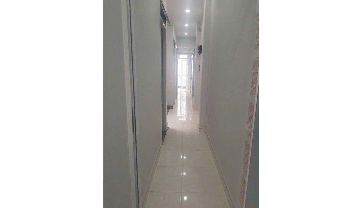 CHDV 4 tầng mới Trần Hưng Đạo Quận 5 70m2 nhỉnh 11 tỷ..