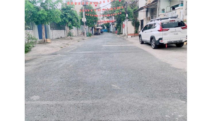 Bán nhà HXH 10m Phạm Văn Bạch, phường 15, Q.Tân Bình, 5x26m,2 T, sổ vuông, 6.3 tỷ.