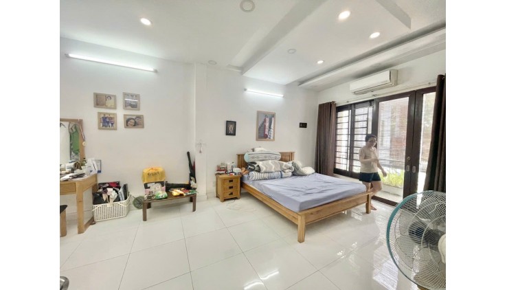 BÁN NHÀ 5 TẦNG, 79M2, HẺM XE HƠI THÔNG , LÝ THƯỜNG KIỆT, TÂN BÌNH