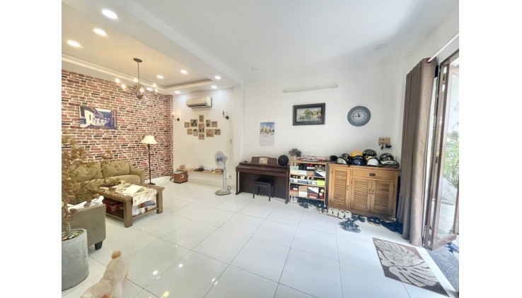 BÁN NHÀ 5 TẦNG, 79M2, LẠC LONG QUÂN, TÂN BÌNH - GIÁ 8.5 TỶ  , SỔ ĐỎ CHÍNH CHỦ