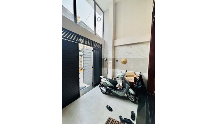 BÁN NHÀ 5 TẦNG KHU CHỢ VẢI PHÚ THỌ HOÀ, NGANG HIẾM 4.7M x 22M HẺM 8M CHỈ 14 TỶ