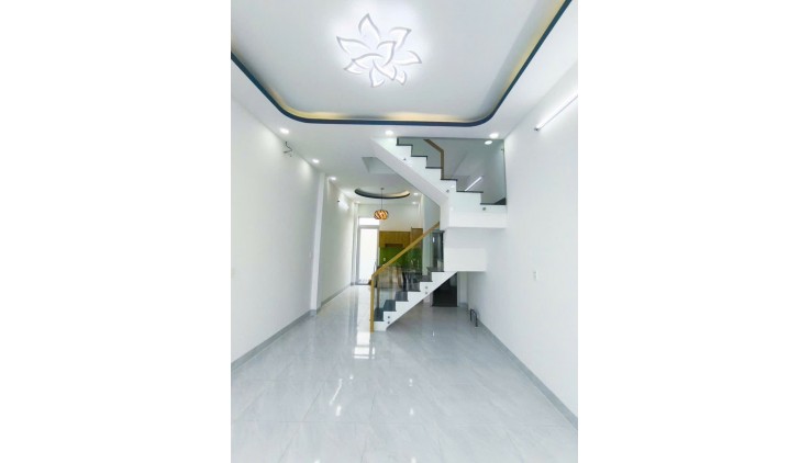 Nhà Mới Xinh, Đón tết, Khu P lô, DTSD 102M2, Đường 10m, có vỉa hè, chỉ 3.15ty