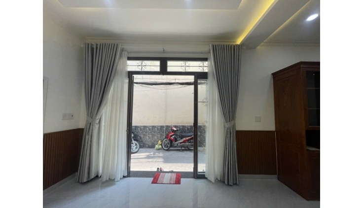 NHÀ MỚI LUNG LINH ĐẦY ĐỦ NỘI THẤT DỌN VÀO ĐÓN TẾT.