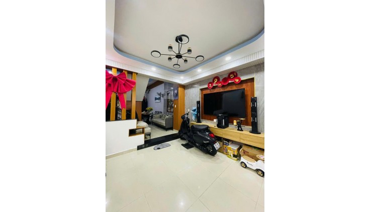 NGAY ĐẠI HỌC CÔNG NGHIỆP - 10M RA HẺM XE TẢI - 48M2 - 3 TẦNG ĐẸP - CHỈ HƠN 5 TỈ
