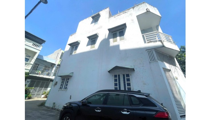 Gấp Bán Nhà 3 Tầng, ở ngay, Gò Cát quận 9, DTsd 174m2, hẻm 6m, P lô, chỉ 4.2ty