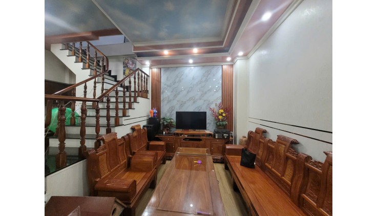 NHÀ 3 TẦNG CÁCH CẦU VƯỢT LINH XUÂN 100M,THỦ ĐỨC - 55M2,NGANG 6M NỞ HẬU 6.8 - 3 TẦNG, 4PN, 3WC - GIÁ 4 TỶ