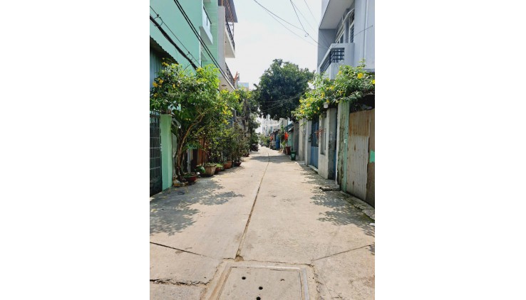 Bán gấp nhà Hương Lộ 2 gần ngã tư 4 xã  HXH vào nhà 64m2 ,3 Tầng Nhỉnh 3 tỷ