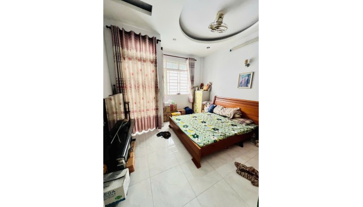 NHÀ ĐẸP 3 TẦNG - TÂN BÌNH - CẠNH HẺM XE HƠI - CHỈ NHỈNH 4 TỶ