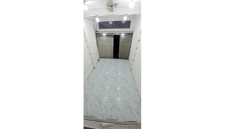 CHO THUÊ MẶT BẰNG ĐƯỜNG TRƯỜNG CHINH, TÂN BÌNH - DT 40M2 - CÓ VỈA HÈ LỚN - KHÔNG CHUNG CHỦ