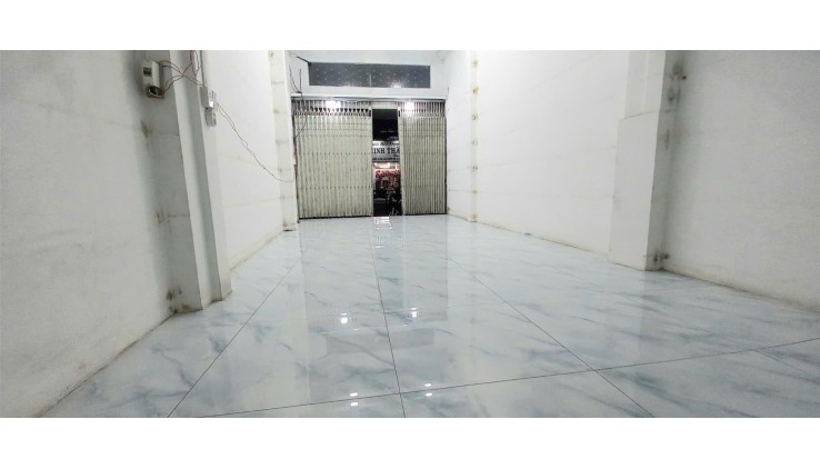 CHO THUÊ MẶT BẰNG ĐƯỜNG TRƯỜNG CHINH, TÂN BÌNH - DT 40M2 - CÓ VỈA HÈ LỚN - KHÔNG CHUNG CHỦ