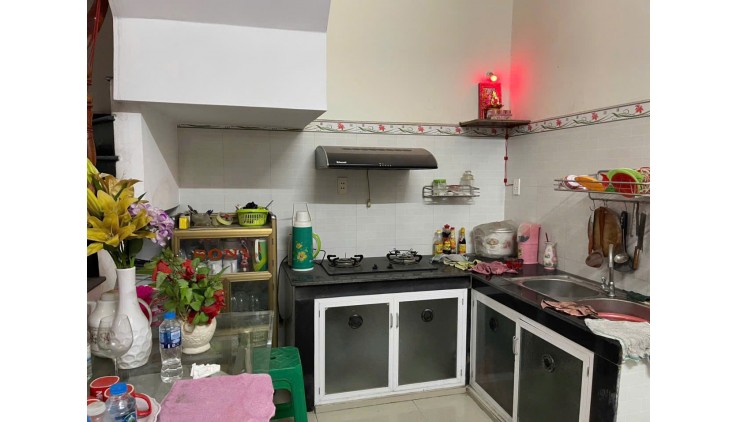 Nhà cho thuê nguyên căn ở địa chỉ: 428/10/16 B Đường Hoàng Ngân Phường 16 Quận 8
