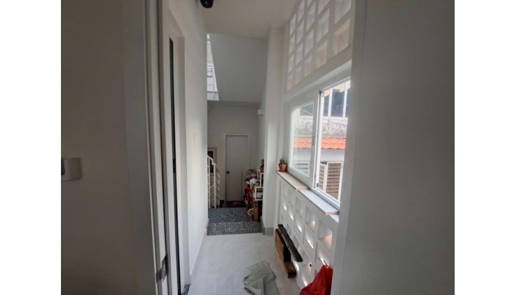 CHỈ HƠN 2 TỈ- NHÀ MỚI ĐẸP  Ở NGAY - 33M2 - 3 TẦNG - GÒ VẤP