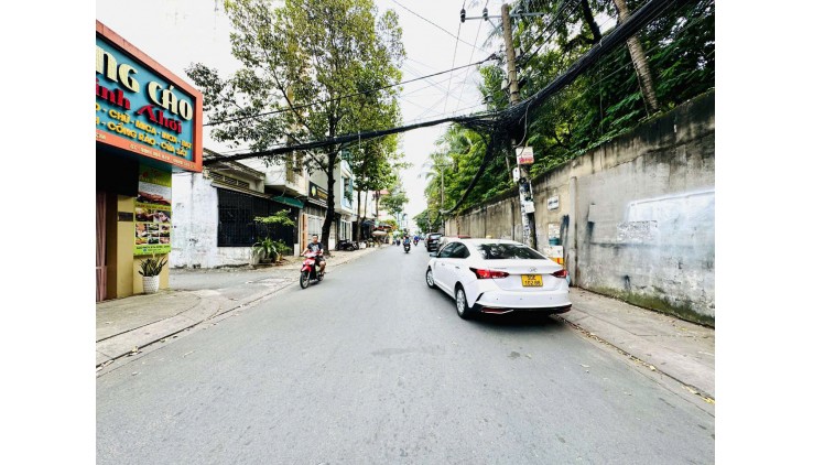 BÁN NHÀ TÂN BÌNH. MẶT TIỀN HẺM KD, 82M2, 3 TẦNG, NHỈNH 7 TỶ.