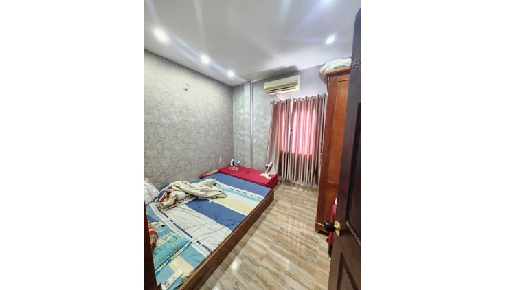 Ô TÔ THÔNG - THẲNG 1 TRỤC - 20M RA MT NGUYỄN DUY CUNG - GÒ VẤP-  44M2 - 3 TẦNG - VUÔNG A4 - CHỈ HƠN 4 TỶ TL