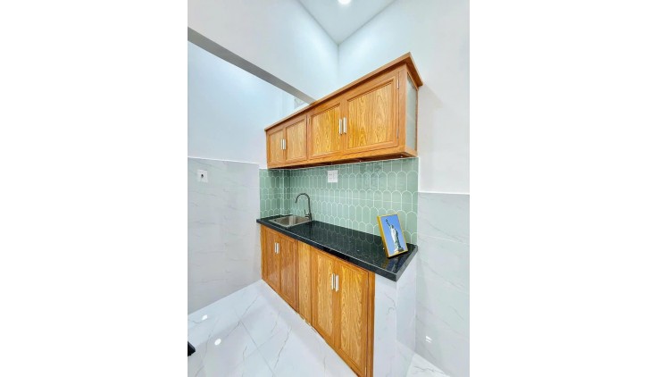 Chỉ nhỉnh 2 tỷ - nhà mới 2 tầng - khu vực hiếm nhà bán - Gò vấp