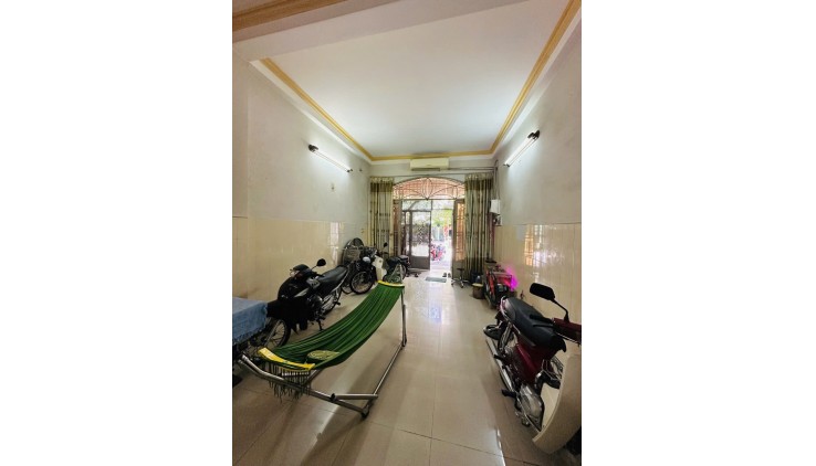 Bán nhà VTKD 12M thông Nguyễn Sơn quận Tân Phú Dt 4 x 16- 3T chỉ 7.4 tỷ tl