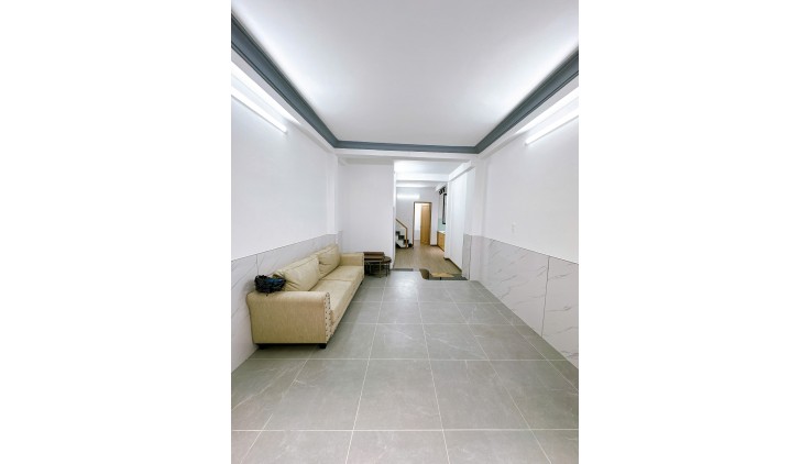 SÁT MẶT TIỀN Q4 NGANG 3.5 DÀI 13 M 
2 TẤM HƠN 4 TỶ