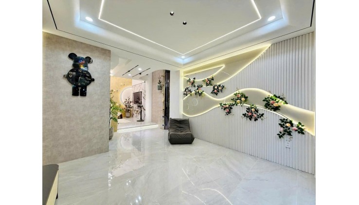 BÁN NHÀ GÒ VẤP, 40M2, Ô TÔ NGỦ TRONG NHÀ, 5 TẦNG, NHỈNH 6 TỶ.