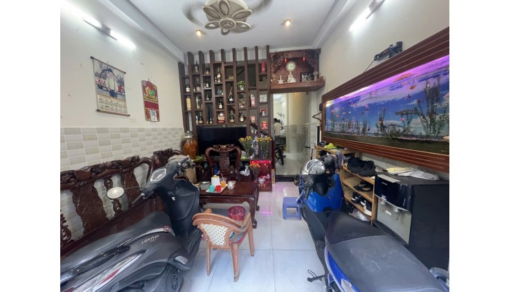 BÁN NHÀ HIẾM CHỦ NGỘP BANK, 4 TẦNG HỒ THỊ KỶ, P1, Q10, 43M2, GIÁ CHỈ 8.9 TỶ