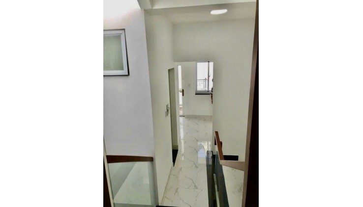 BÁN NHÀ 4 TẦNG CHO THUÊ 21 TRIỆU, ĐƯỜNG TRẦN BÌNH TRỌNG Q10, 50M2, HXH GIÁ 8.5 TỶ