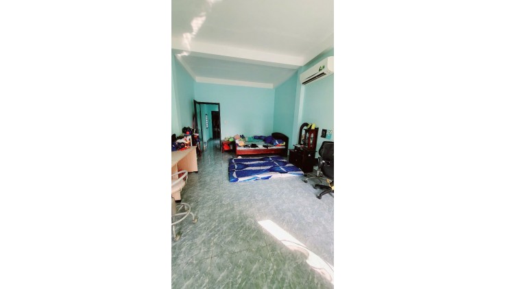 Bán gấp nhà Hương Lộ 2 gần ngã tư 4 xã  HXH vào nhà 80m2 ,3 Tầng Nhỉnh 5 tỷ