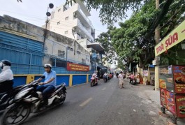 Bán nhà mới 4 T, 4 PN P.TânSơnNhì, QTPHÚ, GẦN AEON  GIÁ CHỈ  5TỶxx