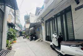 *+ [QUẬN 8] PHƯỜNG VIP-NHÀ ĐẸP 2 MẶT TIỀN-HẺM 3 GÁC SẠCH ĐẸP- QUA Q1&5 CHỈ 3 PHÚT-XÍU 4TỶ