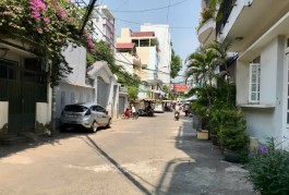 Hẻm Ba Gác Quay Đầu 10M Ra Xe Hơi né đường Hòa Hưng, P13, Q10 giá 5T75 TL,