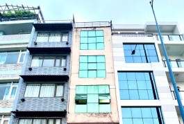 Bán 135 Nguyên Hồng Q.Bình Thạnh, 5 tầng, DT 500 m2 sàn,  giá 17,9 tỷ