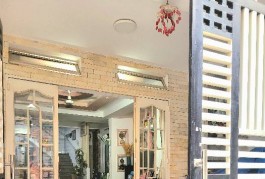 CHỈ 9.2 TỶ, [P3Q8], Ô TÔ ĐỖ CỬA - TẶNG FULL NỘI THẤT & CÂY CẢNH; DIỆN TÍCH 86M2 NGANG 5M.