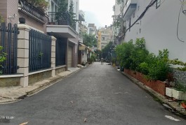 HXH gần chợ Tân Hương 3 tầng mới ở ngay 67m2 (6.7 x 10m) - chỉ 5tỷ nhỉnh
