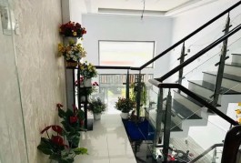 Bán nhà DHT 40tr/tháng,MT Hồng Hà p2 Tân Bình, 4 tầng nhỉnh 12 tỷ TL