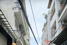 Biệt thự
Nguyễn Thị Thập Q7 
Thông Phú Mỹ Hưng 
Ngang 4.5 dài 14 m 
Đúc 4 tấm
Gía có 9 tỷ