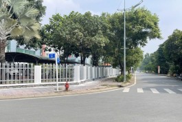 BÁN ĐÂT NGAY TT BÌNH CHÁNH NGUYỄN HỮU TRÍ 1700M2 CHỈ 40TR/M2