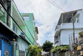 Bán gấp nhà Hương Lộ 2 gần ngã tư 4 xã  HXH vào nhà 64m2 ,3 Tầng Nhỉnh 3 tỷ