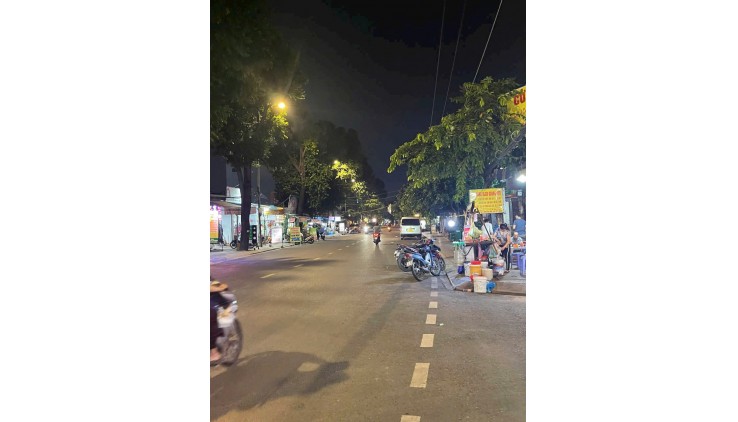 Toà Nhà 2 Mặt Tiền Đường Hoa ngay Phan Xích Long, Quận Phú Nhuận gần Coopmart