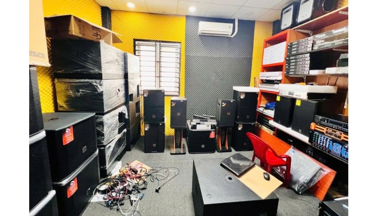 Bán Nhà 3 Tầng HXH gần Trường Chinh 68M2 chỉ 6 Tỷ Nhỏ