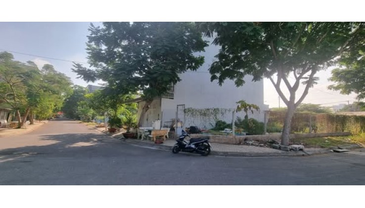 ĐẤT LÔ GÓC KHU 