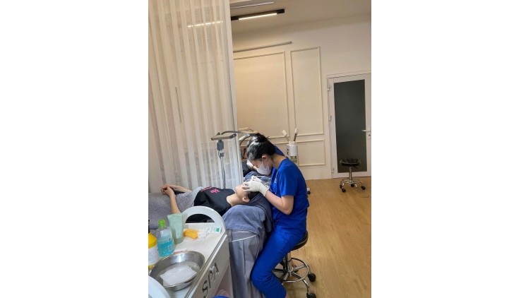 SANG NHANH SALON TÓC - NAIL CÓ GÁC Ở LẠI TẠI BÌNH TÂN