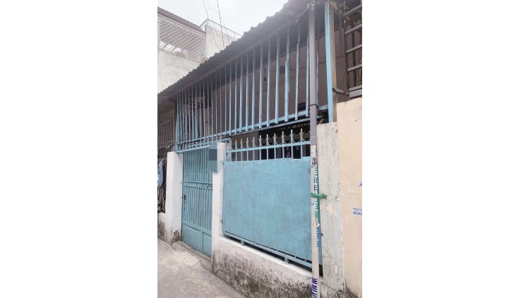 Bán nhà cấp 4 có lửng 56m2 ( 4*15 ) sát mt Hà Thị Khiêm Q12 - Ngay cầu vượt Quang Trung , hẻm 3 gác - 3 tỷ nhỉnh 0932030061