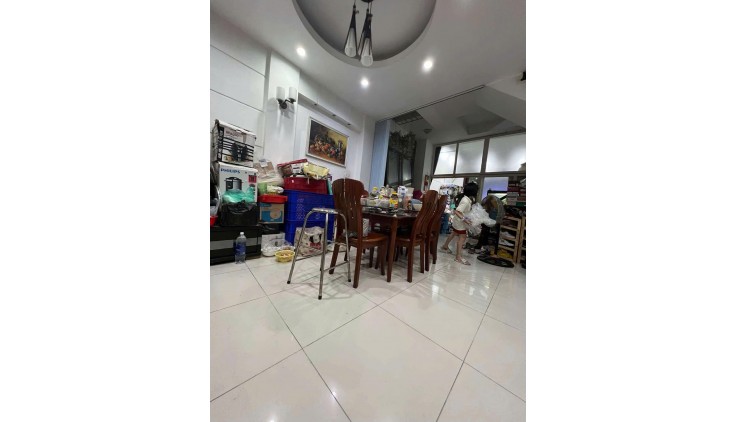 *+ Nguyễn Biểu Quận 5 Sát Vách Q1, 4 tầng 4X13, 4PN , Sổ vuông, Hoàn Công Đủ 9Tỷ Hơn
