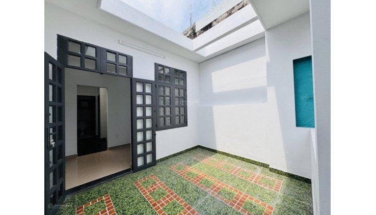 Nhà 3 tầng mới đẹp HXH Tân Quý Q.TP gần đường lớn 30m giá chỉ 6 tỷx